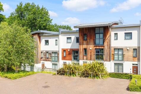 Kentish Gardens, Tunbridge Wells, TN2 5 bed terraced house for sale