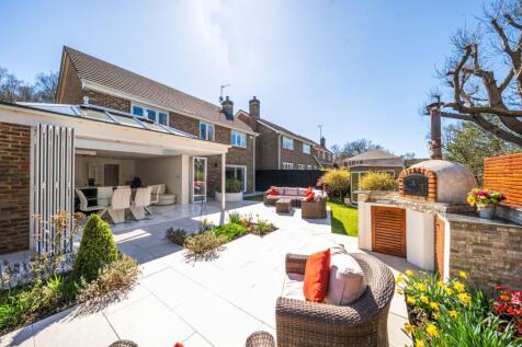 Millbrook Road, Crowborough, TN6 5 bed detached house for sale