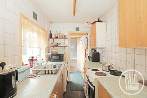 St. Leonards Road, Lowestoft, NR33 3 bed end of terrace house for sale