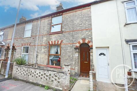 Salisbury Road, Kirkley, NR33 3 bed terraced house for sale