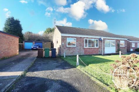 2 bedroom semi-detached bungalow for sale