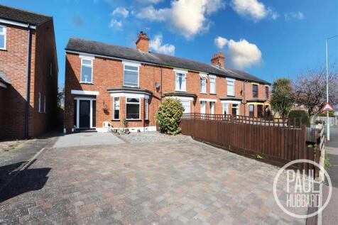 St. Margarets Road, Lowestoft, NR32 3 bed end of terrace house for sale