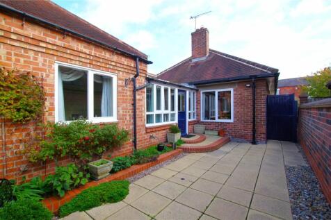 Ketwell Lane, Hedon, East Yorkshire... 2 bed bungalow for sale