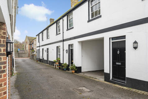 Olde Place Mews, The Green... 4 bed terraced house for sale