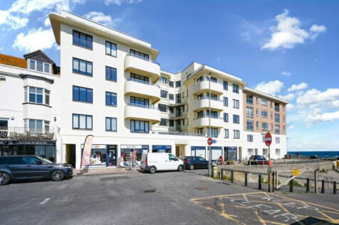 St. Margarets, High Street... 2 bed flat for sale