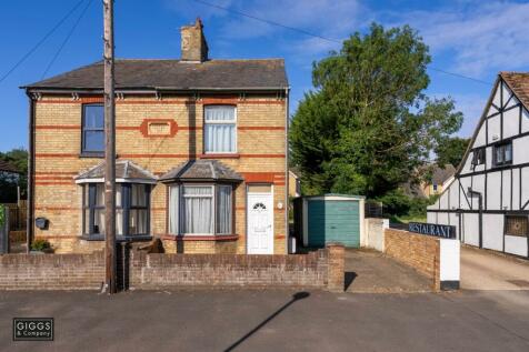 2 bedroom semi-detached house for sale