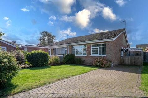 2 bedroom semi-detached bungalow for sale