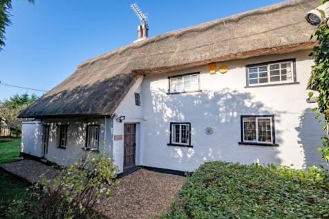 2 bedroom detached house for sale