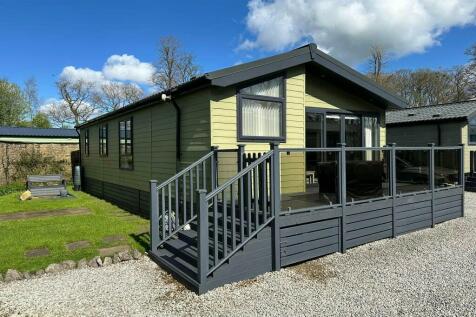 2 bedroom lodge for sale