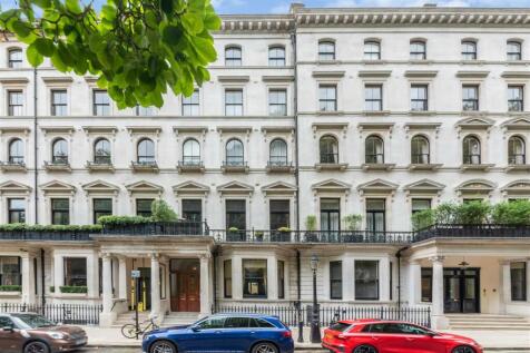Ennismore Gardens, Knightsbridge SW7 2 bed apartment for sale