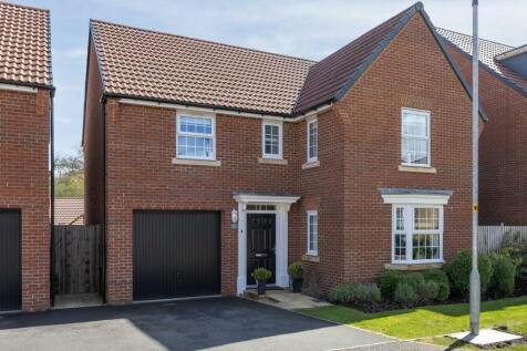 4 bedroom detached house for sale