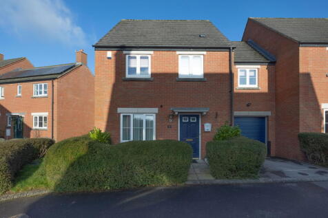 4 bedroom link detached house for sale