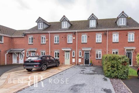 Keepers Wood Way, Chorley 3 bed townhouse for sale