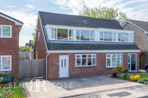 Willow Drive, Charnock Richard, Chorley 3 bed semi