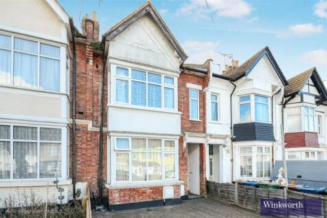 2 bedroom ground floor flat for sale