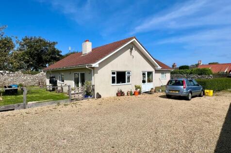 5 bedroom detached bungalow for sale