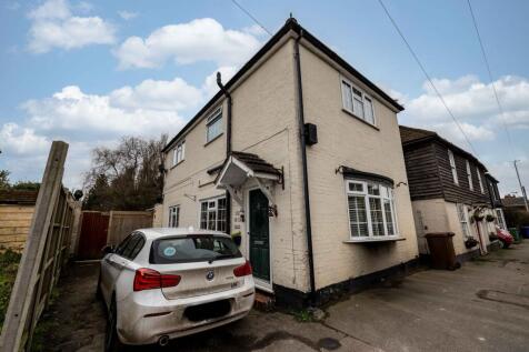 London Road, Sittingbourne, ME9 3 bed detached house for sale