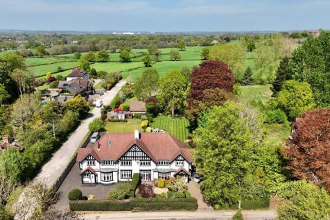 Station Road, Barlaston, ST12 5 bed semi