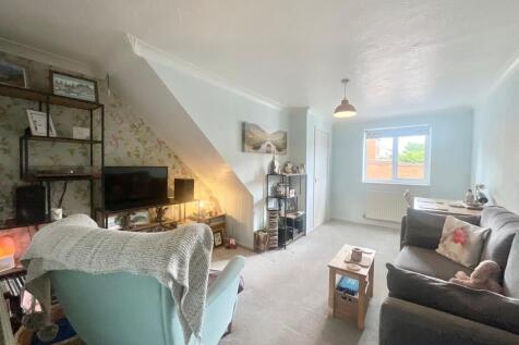 Wulfad Court, Stone, ST15 2 bed terraced house for sale