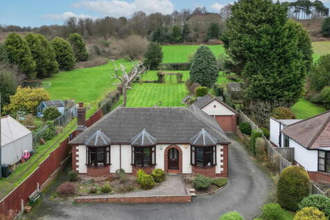 Linehouse Lane, Lickey End... 3 bed detached bungalow for sale