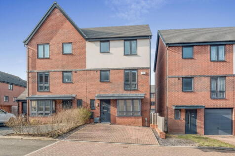 4 bedroom semi-detached house for sale