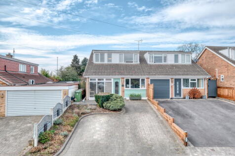 4 bedroom semi-detached house for sale