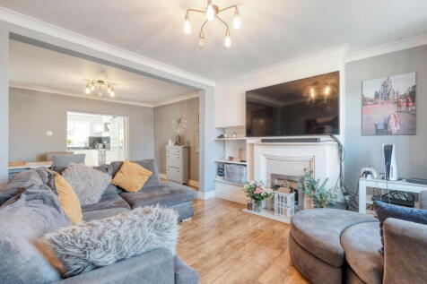 82 Kingswood Road, Northfield... 4 bed terraced house for sale