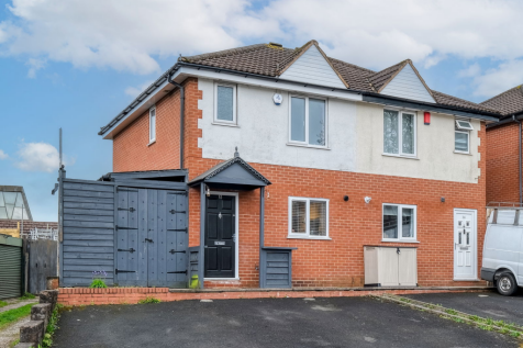 2 bedroom semi-detached house for sale