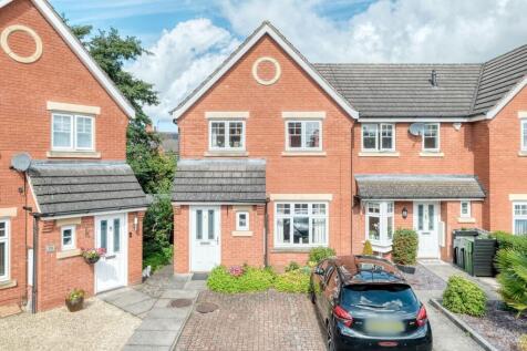 St. Peters Close, Bromsgrove, B61 3 bed end of terrace house for sale