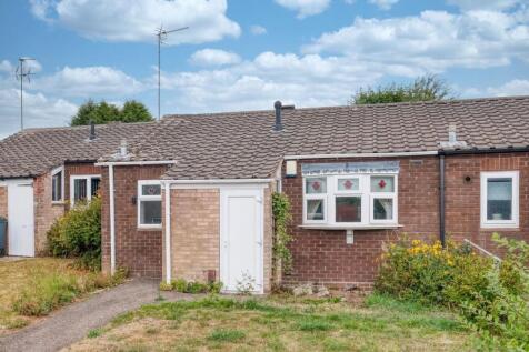 Bishop Close, Rednal, B45 2 bed terraced bungalow for sale