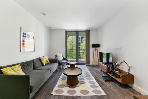 Chaucer Gardens, Aldgate, London, E1 2 bed flat for sale