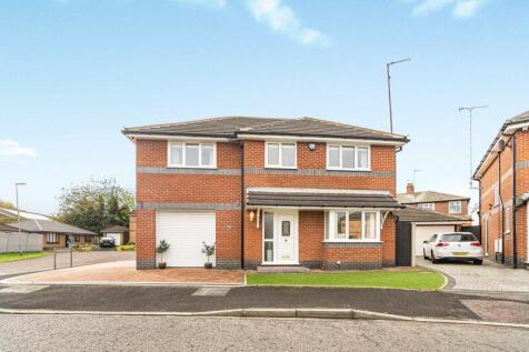 Great Flatt, Passmonds, Rochdale... 4 bed detached house for sale