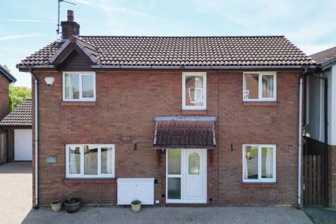 Fulmar Gardens, Bamford, Rochdale... 3 bed detached house for sale