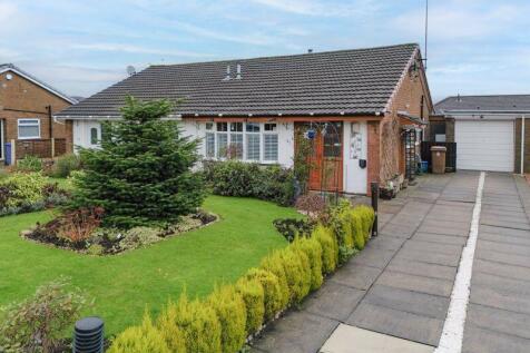 Ashmount Drive, Rochdale, OL12 6HP 3 bed bungalow for sale