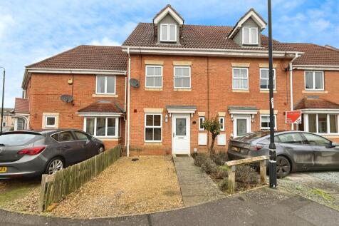 3 bedroom terraced house for sale
