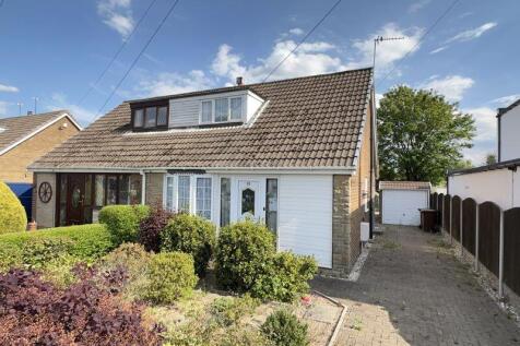 Chiltern Drive, Ackworth WF7 3 bed semi