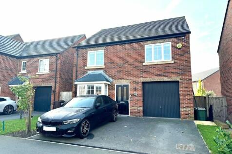 4 bedroom detached house for sale