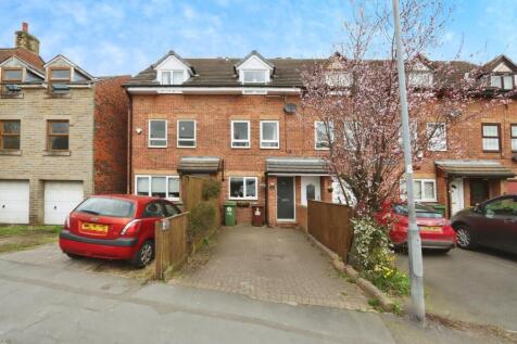 3 bedroom terraced house for sale