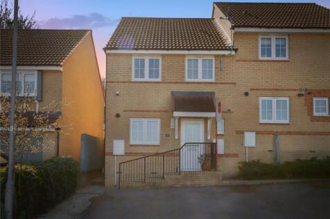 3 bedroom semi-detached house for sale