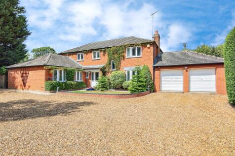 5 bedroom detached house for sale