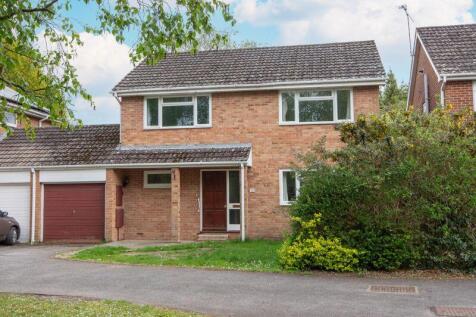 Marchwood 4 bed link detached house for sale