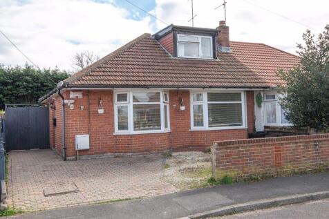 3 bedroom semi-detached bungalow for sale