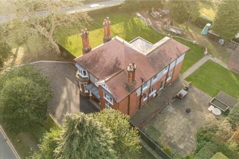 The Avenue, Healing, N E... 5 bed detached house for sale