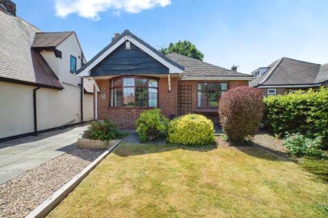 2 bedroom detached bungalow for sale
