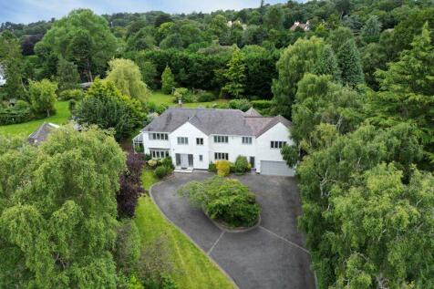 5 bedroom detached house for sale