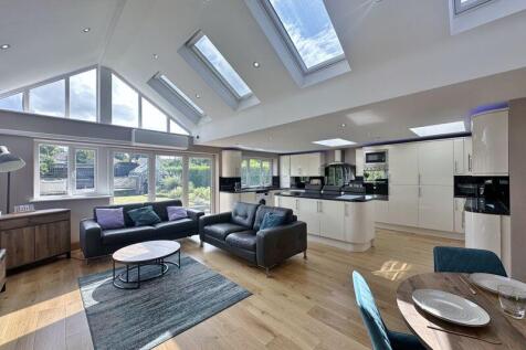 3 bedroom semi-detached bungalow for sale