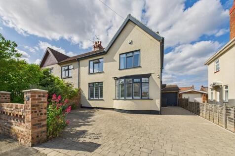 4 bedroom semi-detached house for sale