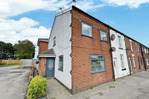 Chorley Road, Westhoughton, BL5 3 bed end of terrace house for sale