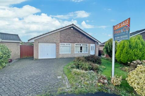 Hall Lee Drive, Westhoughton, BL5 3 bed detached bungalow for sale