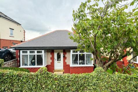 Newton Avenue, Stocksbridge, S36 2 bed detached bungalow for sale